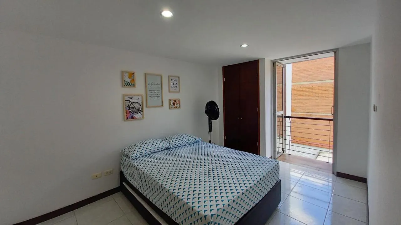 Apartamento Remodelado Enlaureles 300Mbps Internet Medellin 0*,