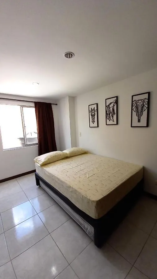 Apartamento Remodelado Enlaureles 300Mbps Internet Medellin Apartment