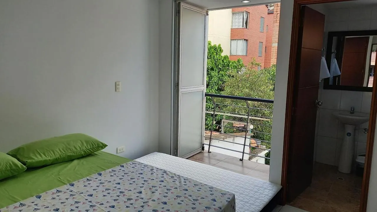 Apartment Apartamento Remodelado Enlaureles 300Mbps Internet Medellin