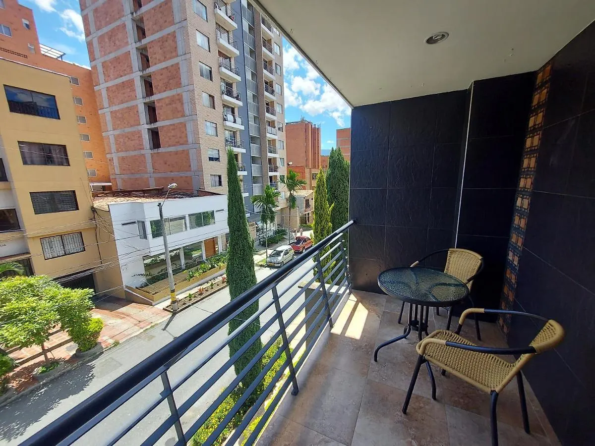 Apartamento Remodelado Enlaureles 300Mbps Internet Medellin Colombia