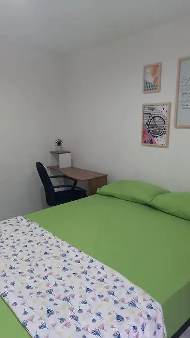 Apartment Apartamento Remodelado Enlaureles 300Mbps Internet Medellin Colombia