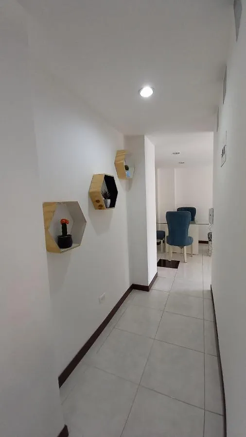 Apartamento Remodelado Enlaureles 300Mbps Internet Medellin Apartment