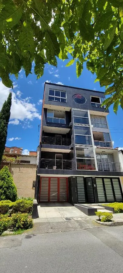 Apartamento Remodelado Enlaureles 300Mbps Internet Medellín Apartmán